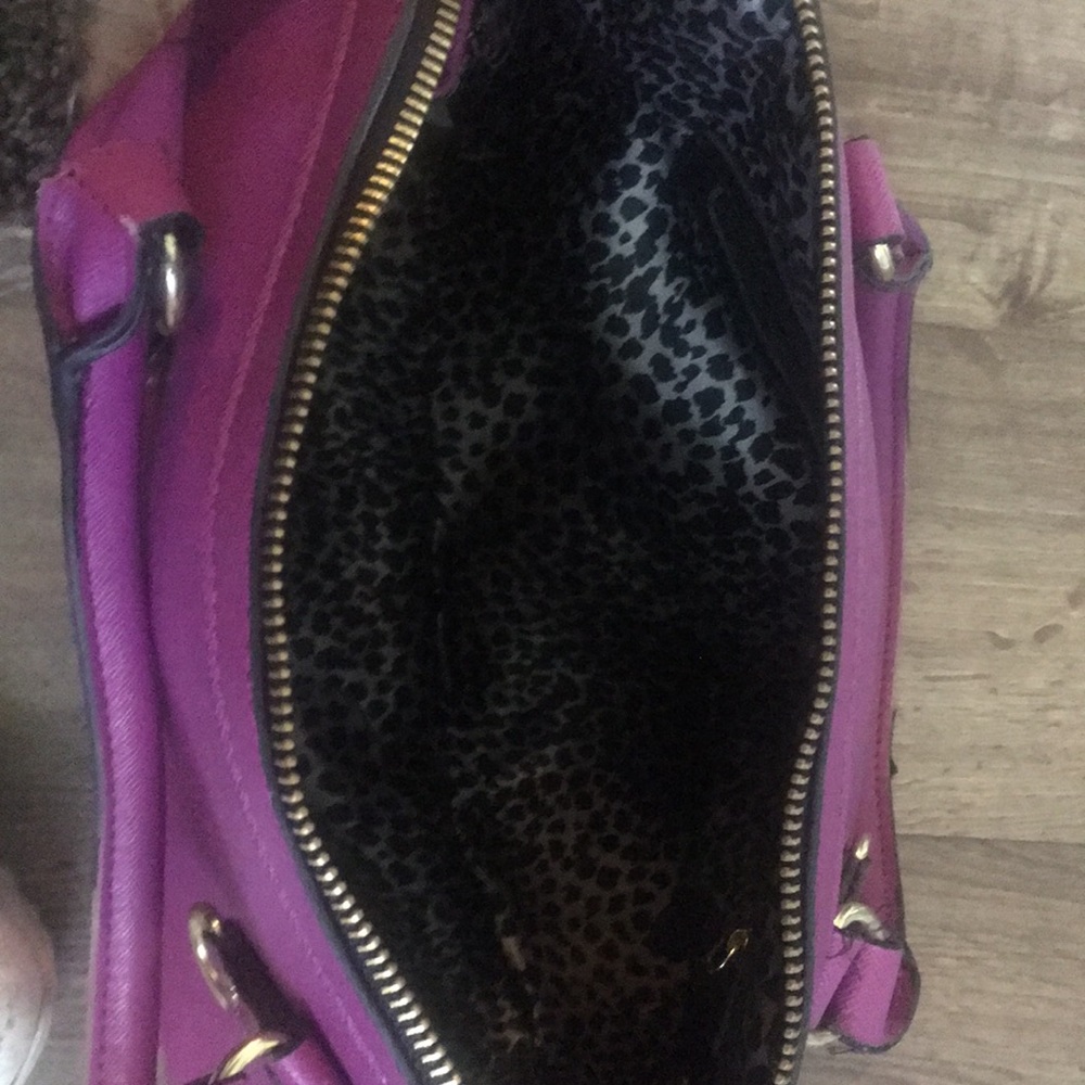 Purses - Picture 3 of 4